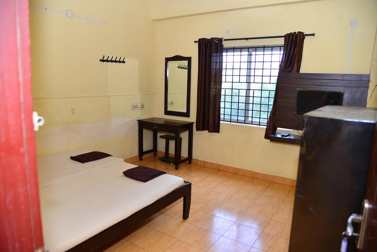 Mm Tourist Home Mangalapadi Ngoại thất bức ảnh